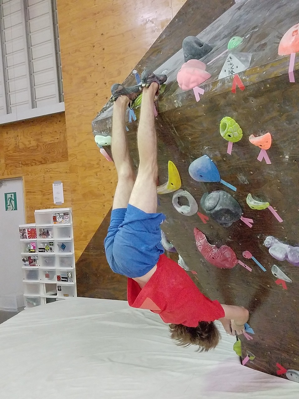 【Hungry Climbers’ Sessionの様子と米粉クレープ屋さん出店中】