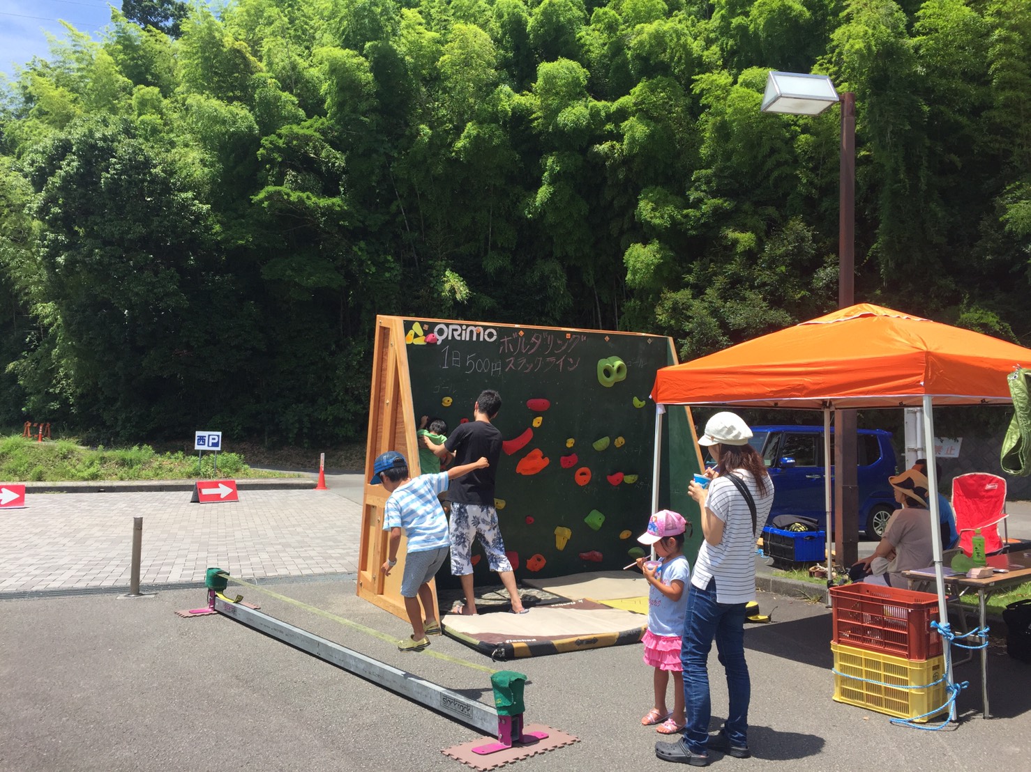 ぷるるさんにて屋外プール　オープニングイベントに出店中！！
